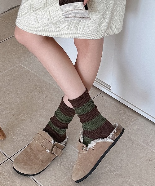 Fun & Daily(ファンアンドデイリー)の「F&D : カールボーダーウールミックスソックス(ソックス/靴下・レディース・ブラウン/グレー/ホワイト・FREE)」の6枚目の写真