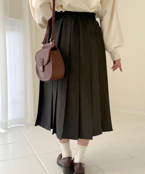 an another angelus（アンアナザーアンジェラス）の「ビット使いデニムライクプリーツスカート/fint フィント（デニムスカート・レディース・ブラック/インディゴブルー・FREE）」の13枚目の写真