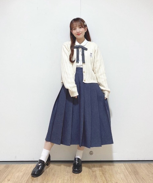 an another angelus（アンアナザーアンジェラス）の「ビット使いデニムライクプリーツスカート/fint フィント（デニムスカート・レディース・ブラック/インディゴブルー・FREE）」の7枚目の写真