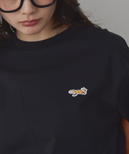 Penneys — футболка с логотипом THE FOX, короткий рукав, тату‑стиль, полуклассическая
