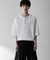 RUUBON（ルーボン）の「【RUUBON】henley neck half sleeve Tee / ヘンリーネックハーフスリーブTシャツ（Tシャツ/カットソー）」