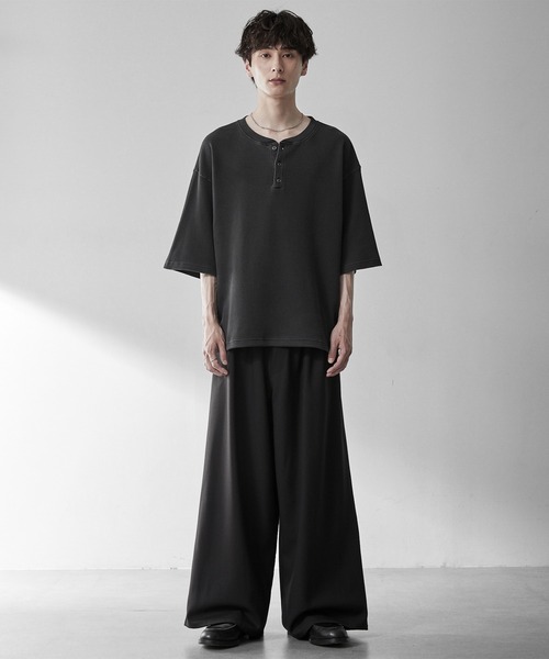 RUUBON(ルーボン)の「【RUUBON】henley neck half sleeve Tee / ヘンリーネックハーフスリーブTシャツ(Tシャツ/カットソー・メンズ・チャコールグレー/ホワイト・M/L/S)」の13枚目の写真