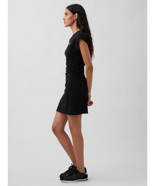 GAP（ギャップ）の「ミニGAPロゴ ルーシュ Tシャツワンピース（ワンピース・レディース・ブラック/オリーブ/ホワイト×ブラック・XXS/L/M/S/XS）」の22枚目の写真