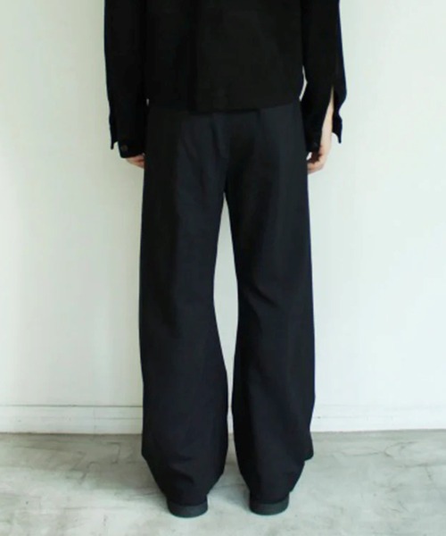 soe（ソーイ）の「Inflate Trousers BLK（スラックス・メンズ・ブラック系・1/0）」の5枚目の写真