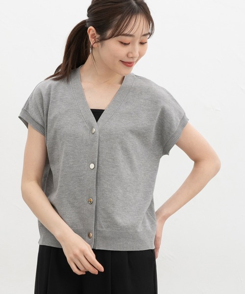 Honeys(ハニーズ)の「【UVカット】金釦付Vネックベスト(ベスト・レディース・ダークベージュ/ネイビー/ブルー/杢グレー・L/LL/M)」の17枚目の写真