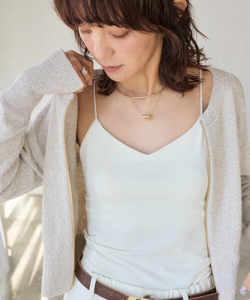 RIVE DROITE（リヴドロワ）の「予約【MYSELFbyRD（マイセルフバイリヴドロワ）】Vネックキャミソール（キャミソール・レディース・オフホワイト/ブラック・FREE）」の18枚目の写真