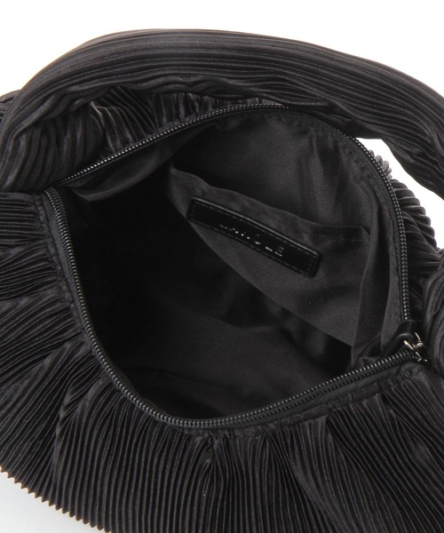 LAKOLE（ラコレ）の「プリーツ2WAYワンショルダーバッグ / 656430（ショルダーバッグ・レディース・ブラック/オフホワイト/ピンク・FREE）」の12枚目の写真