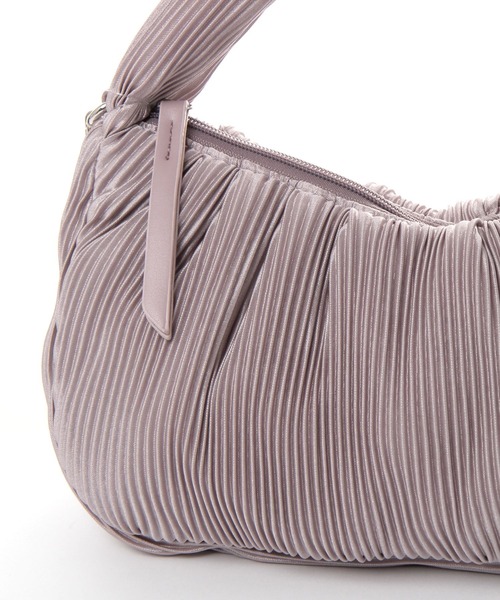 LAKOLE（ラコレ）の「プリーツ2WAYワンショルダーバッグ / 656430（ショルダーバッグ・レディース・ブラック/オフホワイト/ピンク・FREE）」の15枚目の写真