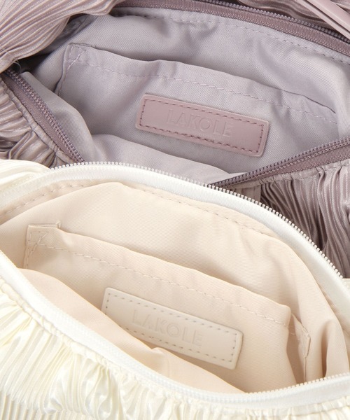 LAKOLE（ラコレ）の「プリーツ2WAYワンショルダーバッグ / 656430（ショルダーバッグ・レディース・ブラック/オフホワイト/ピンク・FREE）」の16枚目の写真