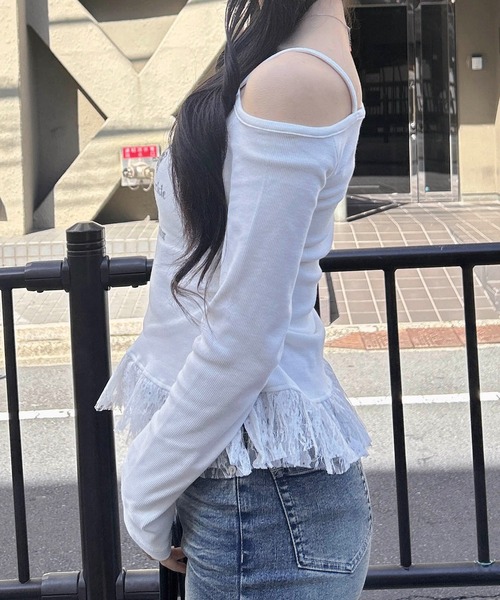 INGNI(イング)の「ワンショルレースレイヤードトップス(Tシャツ/カットソー・レディース・オフホワイト/グレー/ブラック・M)」の14枚目の写真
