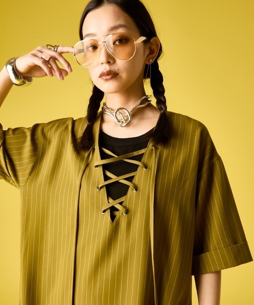 GEVS.(ジェイヴィス)の「ストライプレースアップロングワンピース<大きいサイズ有>GEVS.(ワンピース・レディース・オリーブ系/ブラック系・L/3L/LL/M/4L/5L)」の2枚目の写真