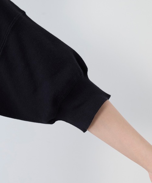 MICA&DEAL（マイカ＆ディール）の「【WEB限定カラーあり】スムースニットプルオーバー（ニット/セーター・レディース・オフホワイト/ライトベージュ/ミント/ネイビー・FREE）」の13枚目の写真