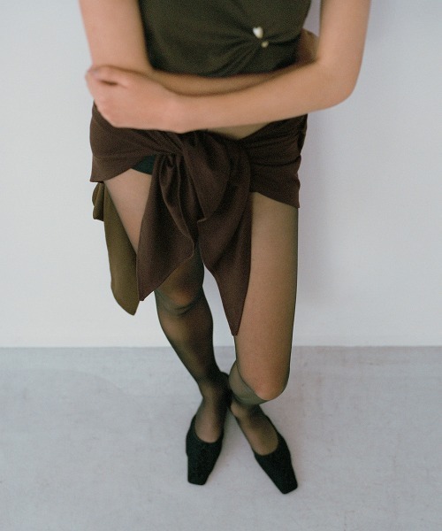 leinwande（ラインヴァンド）の「Scarf Long T-Shirt（Tシャツ/カットソー・レディース・アイボリー/グレー/ネイビー系/ブラウン・ONE SIZE）」の8枚目の写真