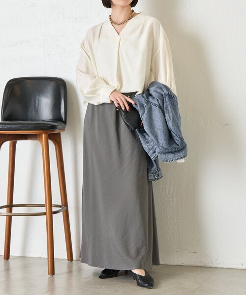 Jena espace merveilleux（ジェナ　エスパスメルヴェイユ）の「ワンタックプルオーバーシャツ（シャツ/ブラウス・レディース・ブラック/パープル/オフホワイト・FREE）」の4枚目の写真