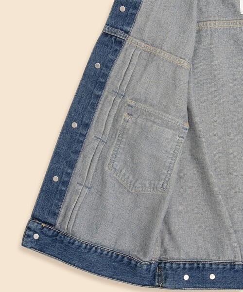 BROOKS BROTHERS(ブルックスブラザーズ)の「コットンデニム ウォッシュド トラッカージャケット(デニムジャケット・レディース・ライトブルー・LARGE/MEDIUM/SMALL/X-SMALL)」の5枚目の写真