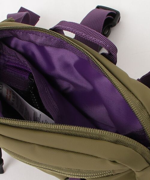 ELLIKER(エリカー)の「【ELLIKER / エリカー】Semer Sling Bag 1L / ミニショルダーバッグ(ショルダーバッグ・レディース・ブルー/カーキ/ブラック/ベージュ・FREE)」の7枚目の写真