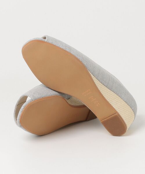artemis by DIANA（アルテミスバイダイアナ）の「ウェッジソール　オープントゥパンプス（パンプス・レディース・ブラック/グレー/ベージュ・22.0cm/22.5cm/23.0cm/23.5cm/24.0cm/24.5cm/25.0cm）」の16枚目の写真