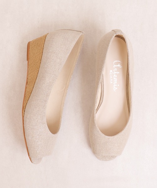 artemis by DIANA（アルテミスバイダイアナ）の「ウェッジソール　オープントゥパンプス（パンプス・レディース・ブラック/グレー/ベージュ・22.0cm/22.5cm/23.0cm/23.5cm/24.0cm/24.5cm/25.0cm）」の3枚目の写真