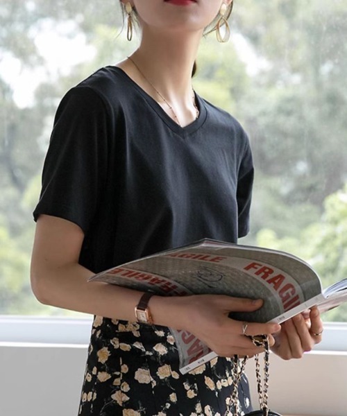 SallyLunn(サリーラン)の「ベーシックVネックTシャツ(Tシャツ/カットソー・レディース・イエロー/ピンク/ブラック/ホワイト・MEDIUM/LARGE)」の3枚目の写真