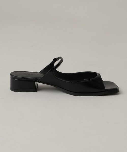 A part by（アパートバイ）の「ダブルストラップミュール（その他シューズ・レディース・ブラック/アイボリー・LARGE/MEDIUM）」の4枚目の写真
