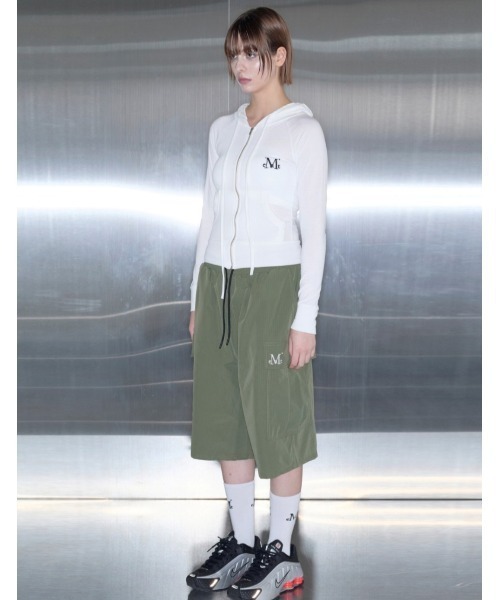 MUCENT(ムセント)の「A'GEM/9 × .kom 『MUCENT/ムセント』 LIGHT UP CROP HOOD ZIP-UP/ライトアップクロップジップアップパーカー(パーカー・レディース・ブラック/グレー/ホワイト・FREE)」の8枚目の写真