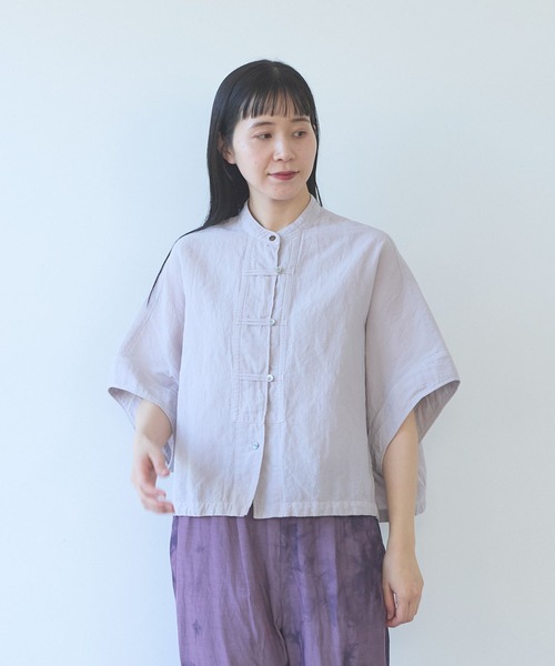 yuni(ユニ )の「強撚CottonLinen 近江晒short blouse(シャツ/ブラウス・レディース・カーキ/パープル/チャコールグレー/レッド・FREE)」の3枚目の写真
