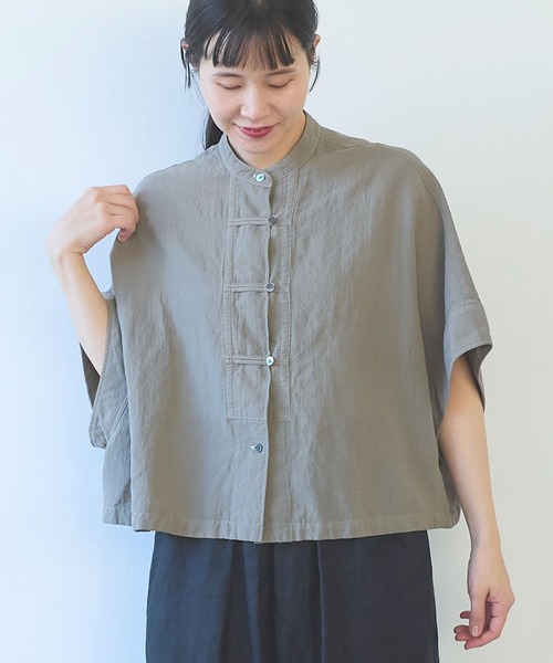 yuni(ユニ )の「強撚CottonLinen 近江晒short blouse(シャツ/ブラウス・レディース・カーキ/パープル/チャコールグレー/レッド・FREE)」の1枚目の写真