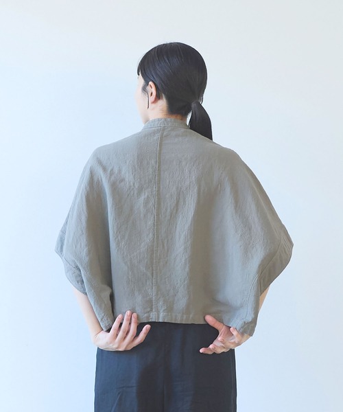 yuni(ユニ )の「強撚CottonLinen 近江晒short blouse(シャツ/ブラウス・レディース・カーキ/パープル/チャコールグレー/レッド・FREE)」の11枚目の写真