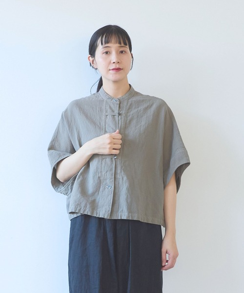 yuni(ユニ )の「強撚CottonLinen 近江晒short blouse(シャツ/ブラウス・レディース・カーキ/パープル/チャコールグレー/レッド・FREE)」の10枚目の写真