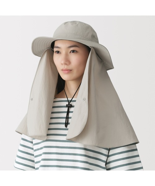 無印良品（ムジルシリョウヒン）の「ＵＶカット日陰を持ち歩くサファリハット（ハット・レディース・ブラウン系/ダークグレー/サンドベージュ・56.5-59cm）」の3枚目の写真