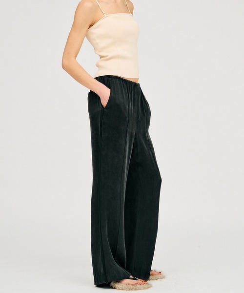 PRANK PROJECT（プランクプロジェクト）の「【2026Summer Pre-Order】サテンフレアパンツ / Satin Flare Pants（その他パンツ・レディース・ホワイト/ピンク/ブラック・36/38）」の13枚目の写真