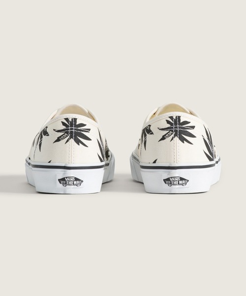 VANS(バンズ)の「オーセンティック / Authentic Archive MARSHMALLOW VN000Z75KIG1(スニーカー・メンズ・ホワイト×ブラック・10/10.5/11/11.5/12/5.5/6/6.5/7/7.5/8/8.5/9/9.5/5)」の4枚目の写真