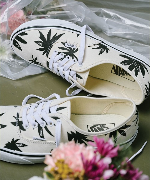 VANS(バンズ)の「オーセンティック / Authentic Archive MARSHMALLOW VN000Z75KIG1(スニーカー・メンズ・ホワイト×ブラック・10/10.5/11/11.5/12/5.5/6/6.5/7/7.5/8/8.5/9/9.5/5)」の6枚目の写真