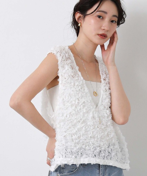 Gready Brilliant（グレディブリリアン）の「３ＤチュールＶネックベスト（シャツ/ブラウス・レディース・ブラック/オフホワイト・FREE）」の7枚目の写真