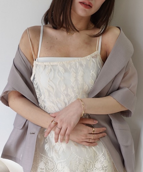 CORNERS(コーナーズ)の「オーガンジーレース刺繍キャミソール(キャミソール・レディース・ベージュ系その他/ホワイト/ブラック・M)」の13枚目の写真