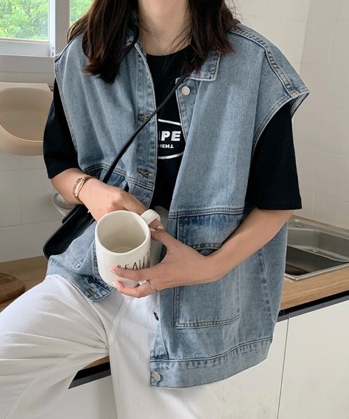 shoppinggo（ショッピングゴー）の「ジレベスト デニムベスト ノースリーブ アウター カーディガン レディース トップス ジャケット デニム 新作  前開き 体型カバー カジュアルコーデトップス ン Gジャン ジージャン（ベスト・レディース・ブルー/ブラック・M）」の11枚目の写真