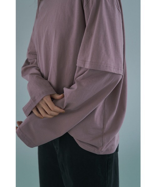 marjour（マージュール）の「MUTED TONES LAYERED LIKE TEE（Tシャツ/カットソー・レディース・ピンク/チャコールグレー/ベージュ・M）」の13枚目の写真