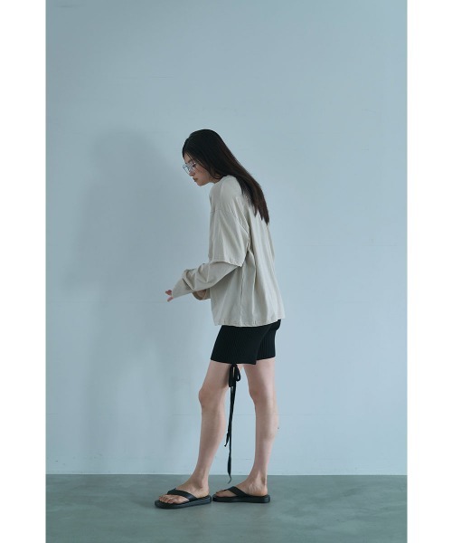 marjour（マージュール）の「MUTED TONES LAYERED LIKE TEE（Tシャツ/カットソー・レディース・ピンク/チャコールグレー/ベージュ・M）」の16枚目の写真