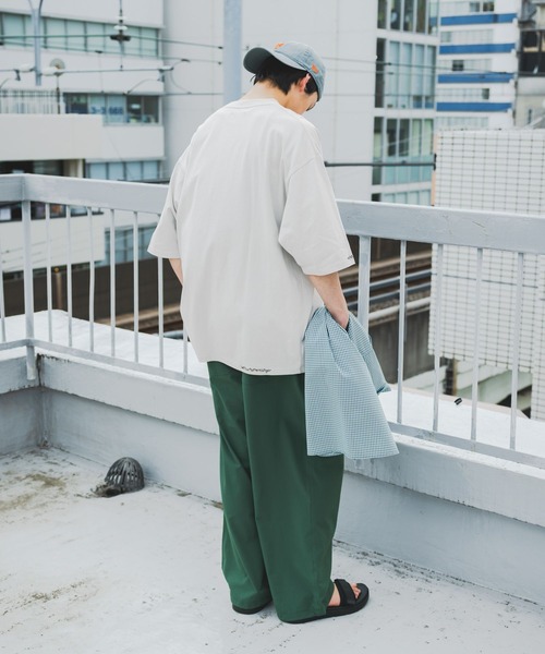 niko and...(ニコアンド)の「ポイントステッチ刺繍Tシャツ(Tシャツ/カットソー・メンズ・ブラック/ブルー/オレンジ/サンドグレー・LARGE/MEDIUM)」の7枚目の写真