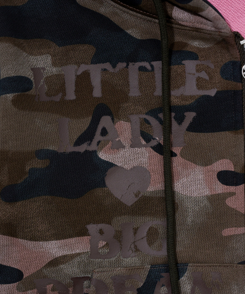 YOUHEE（ユヒ）の「CAMO CROP HOOD ZIP-UP_PINK（パーカー・レディース・その他・FREE）」の5枚目の写真