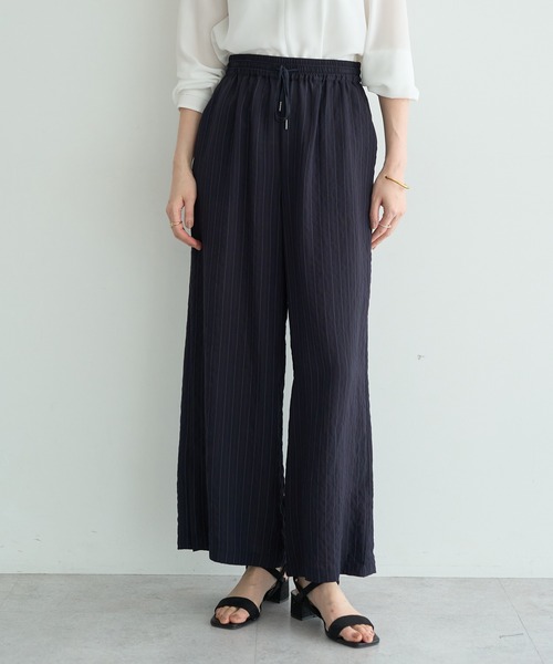 YECCA VECCA(イェッカヴェッカ)の「ストライプ柄ワイドパンツ(その他パンツ・レディース・ネイビー/ブラウン・FREE)」の2枚目の写真