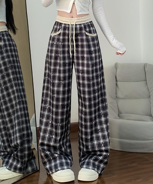 2ly2(トゥーリートゥー)の「チェック柄ワイドパンツ レディース ドロスト ウエストゴム ルーズシルエット(その他パンツ・レディース・ブラック/グリーン・FREE)」の5枚目の写真