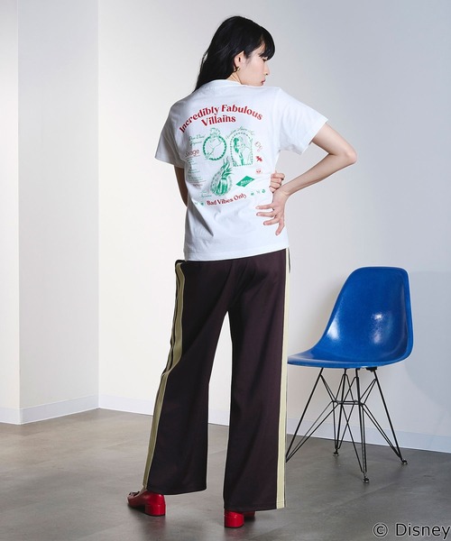 Disney(ディズニー)の「(COLSUN)INCREDIBLY FABULOUS VILLANS S/S TEE(Tシャツ/カットソー・レディース・ホワイト/バーガンディー・S/M)」の13枚目の写真