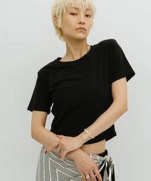 パワーショルダー」に該当するレディースのTシャツ/カットソー