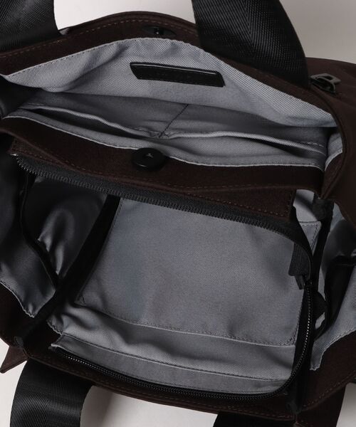 Un coeur（アンクール）の「2WAY SQUARE TOTE（ショルダーバッグ・レディース・ブラウン/ブラック/グレー・FREE）」の7枚目の写真