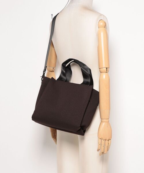 Un coeur（アンクール）の「2WAY SQUARE TOTE（ショルダーバッグ・レディース・ブラウン/ブラック/グレー・FREE）」の8枚目の写真