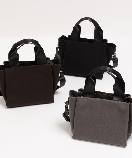 Un coeur（アンクール）の「2WAY SQUARE TOTE（ショルダーバッグ・レディース・ブラウン/ブラック/グレー・FREE）」の4枚目の写真