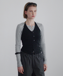 AFTERHOURS（アフターアワーズ）の「BUTTON HALTER SLEEVELESS TOP (BLACK)（Tシャツ/カットソー）」