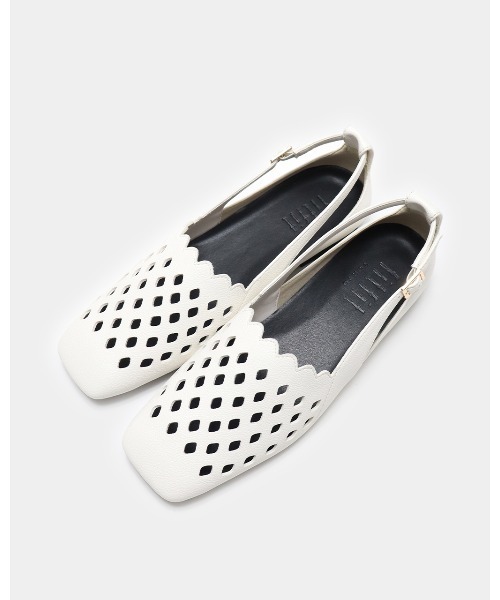 fitfit(フィットフィット)の「ワイドスクエアカットワークバレエ(バレエシューズ・レディース・オフホワイト/ダークブラウン・25.0cm/24cm/23.5cm/23cm/22.5cm/24.5cm)」の4枚目の写真