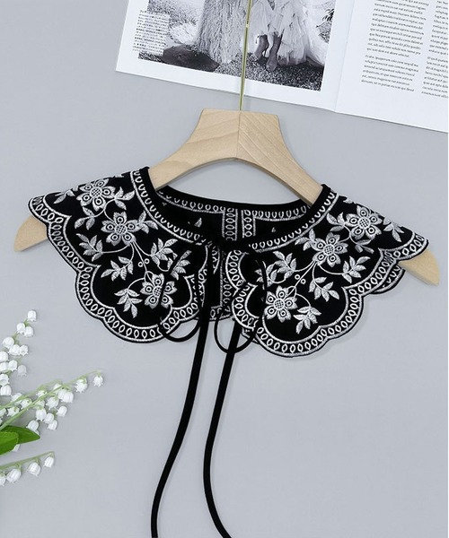 LA VORAGINE(ラ ヴォラジネ)の「レース レトロ花柄 刺繍 つけ襟【マルチウェイ】(マフラー・レディース・Black/White・M)」の8枚目の写真